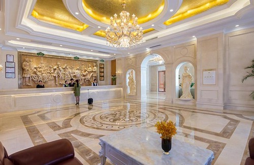 Nanhai Hotel | Discover Vienna Hotel Foshan Lingnan Pearl Gymnasium