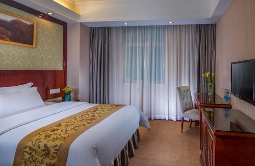 Huadu Hotel | Budget-Friendly Stay at Vienna Hotel Guangzhou Airport