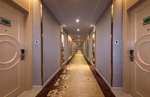 Huadu Hotel | Convenient Stay at Vienna Hotel near Guangzhou Airport