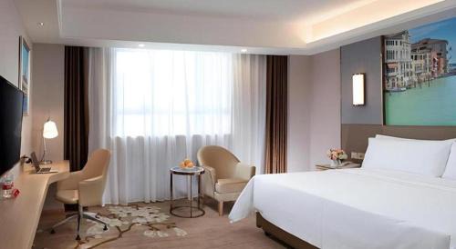 Panyu Hotel | Family-Friendly Vienna Hotel Guangzhou Panyu Square Experience