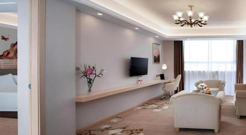 Panyu Hotel | Family-Friendly Vienna Hotel Guangzhou Panyu Square Experience