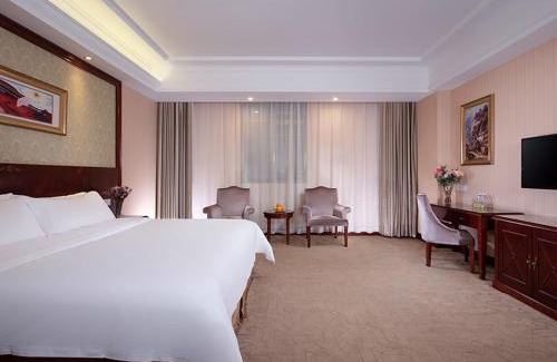 Panyu Hotel | Convenient Stay at Vienna Hotel Guangzhou Panyu NanCun