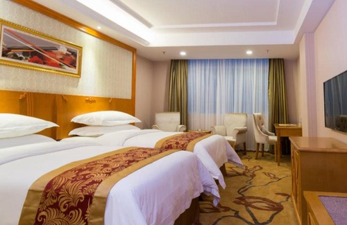 Guangzhou Hotel | Accessible Family Stay at Vienna Hotel Guangzhou Songnan