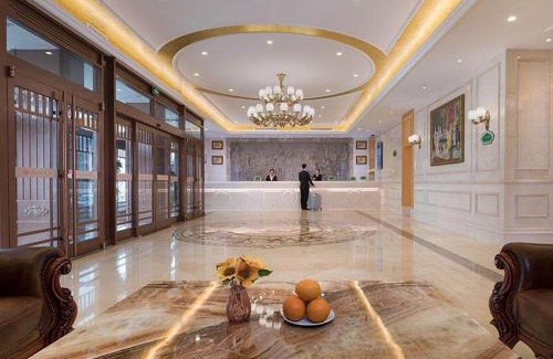 Yanhu District Hotel | Explore Vienna Hotel: Family-Friendly Stay in Yuncheng