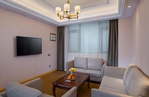Yanhu District Hotel | Explore Vienna Hotel: Family-Friendly Stay in Yuncheng