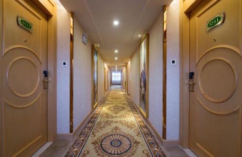 Meizhou Hotel | Discover Vienna Hotel Meizhou Xingning District Plaza
