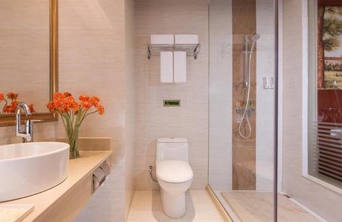 Bao'an Hotel | Explore Vienna Hotel Shenzhen Bao'an Xin'an - Family-Friendly Stay