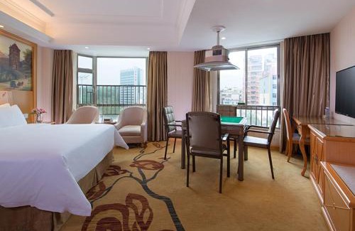 Longhua District Hotel | Budget-Friendly Vienna Hotel Shenzhen with Family Amenities