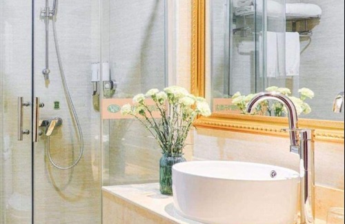 Bao'an Hotel | Vienna Hotel Shenzhen - FuYong Metro Station Branch