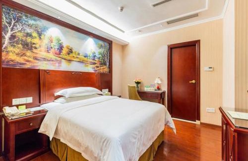 Longhua District Hotel | Family-Friendly Stay at Vienna Hotel Shenzhen Guanlan