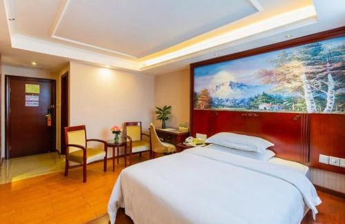 Longhua District Hotel | Family-Friendly Stay at Vienna Hotel Shenzhen Guanlan