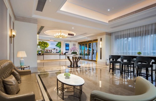 Futian CBD Hotel | Convenient Vienna Hotel Shenzhen Near Luohu Port
