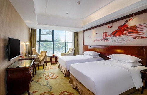 Luohu Hotel | Family-Friendly Getaway at Vienna Hotel Shenzhen Shuiku