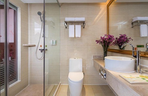 Luohu Hotel | Family-Friendly Getaway at Vienna Hotel Shenzhen Shuiku