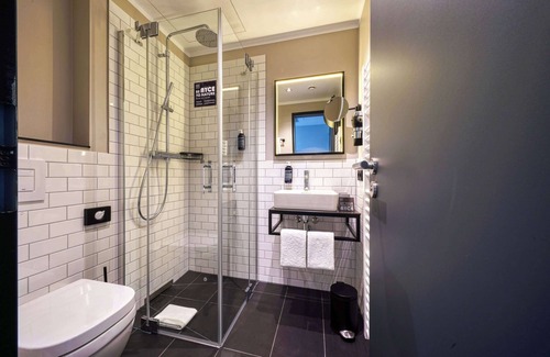 Vahrenwald Hotel | Top-Rated NYCE Hotel Hannover: Family-Friendly & Accessible