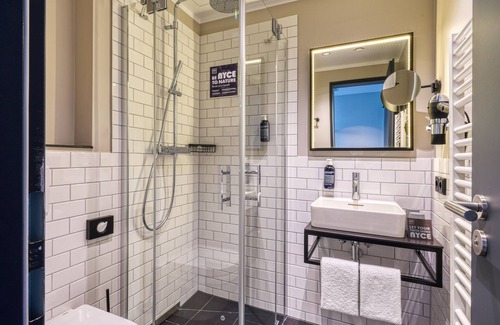Vahrenwald Hotel | Top-Rated NYCE Hotel Hannover: Family-Friendly & Accessible