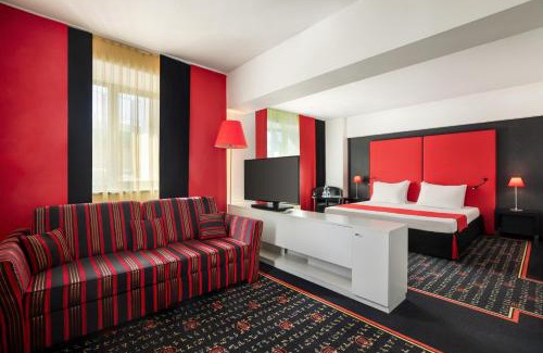 Otopeni Hotel | Comfortable Stay at Vienna House Easy by Wyndham Bucharest