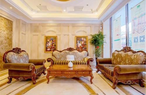 Baiyun Hotel | Family-Friendly Stay at Vienna International Hotel Guangzhou