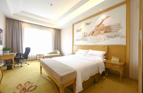 Jiading Hotel | Guest Favorite: Vienna International Hotel Shanghai Malu Station
