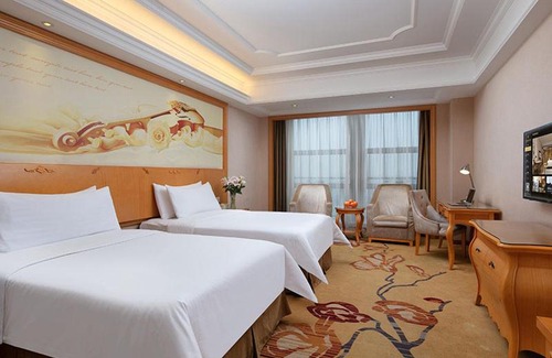 Lushan Hotel | Explore Vienna International Hotel Jiujiang Shili Street Stay
