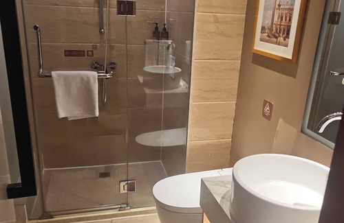Lixia District Hotel | Vienna Sanhao Jinan Honglou SquareGarden