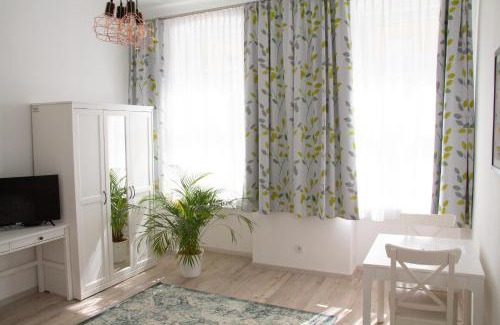 Ottakring Apartment | Welcome to Vienna4you App 15 - Family-Friendly Escape