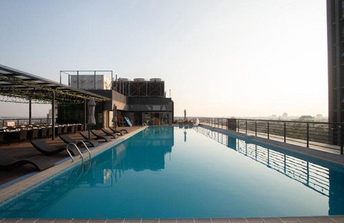 Vientiane Hotel | Discover Vientiane Mekong Hotel: 4-Star with Pool & Breakfast