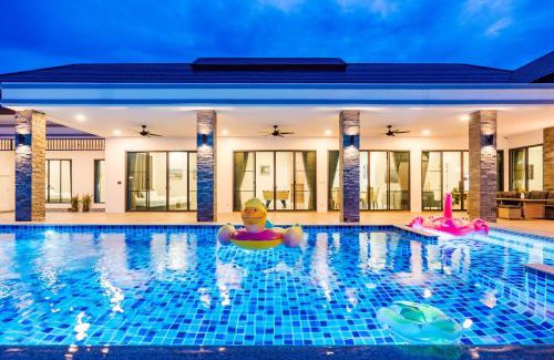 Hua Hin Villa | Spacious Viento Pool Villa Huahin - 6-Bedroom Retreat