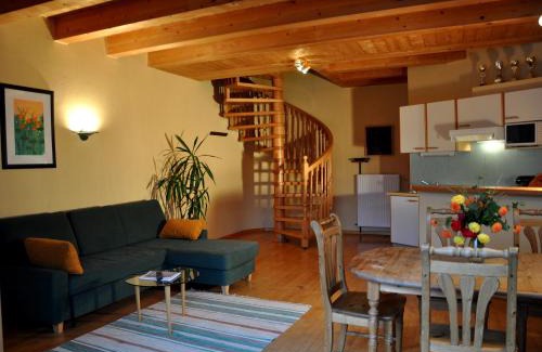 Ladis Apartment | Discover Vier Jahreszeiten: Pet & Child-Friendly Retreat