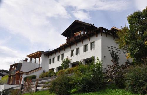 Ladis Apartment | Discover Vier Jahreszeiten: Pet & Child-Friendly Retreat