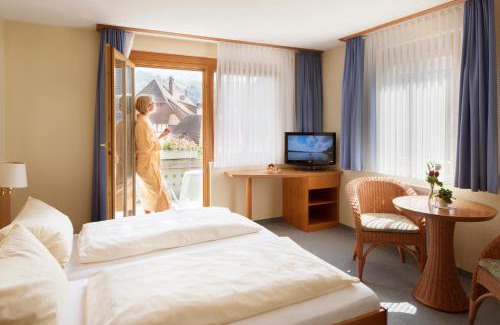 Schoenau im Schwarzwald Hotel | Oceanfront Comfort at Vier Löwen - Guest Rated 8/10