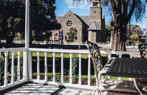 Loxton House | Family-Friendly Vier Seisoene Gastehuis - A 4-Star Retreat