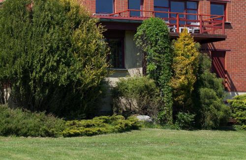 Roja House | Pet-Friendly Retreat at Viesu māja Vanaturs - Rated 9.7/10