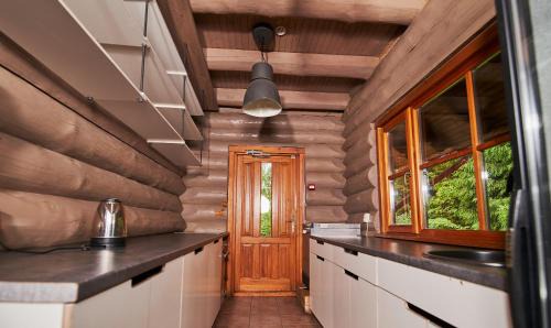 Birzgale House | Relax at Viesu nams Krauklīši: Pet-Friendly Oceanfront Retreat