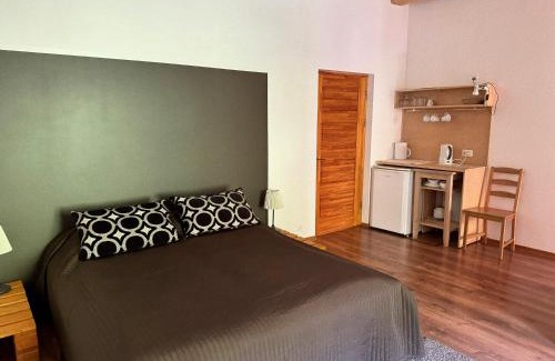 Vidzeme House | Cozy Viesu Nams Vilhelmīne: Rated 9/10 with Hot Tub & Dining