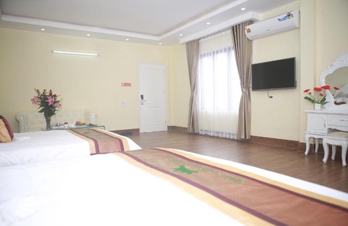 Soc Son Hotel | Top-Rated Viet Airport Hotel with Hot Tub & Breakfast