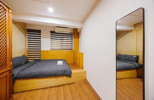Hang Bai Apartment | VietHOME- 201 The Healing Apartment for Group-Netflix