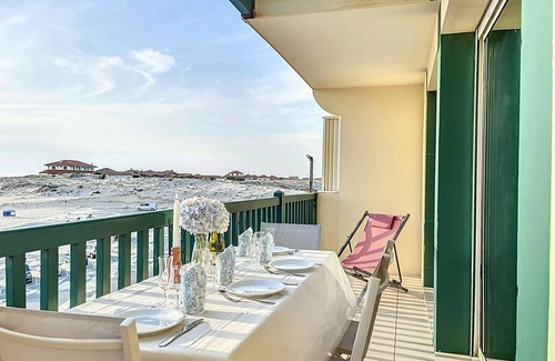 Vieux-Boucau-les-Bains Apartment | Vieux Boucau: Oceanfront Flat with Incredible Views