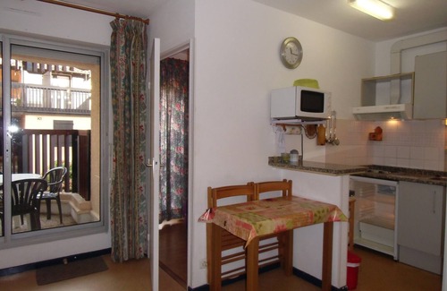 Vieux-Boucau-les-Bains Apartment | Discover Vieux Boucau: Beachfront Oasis with Pool & Spa