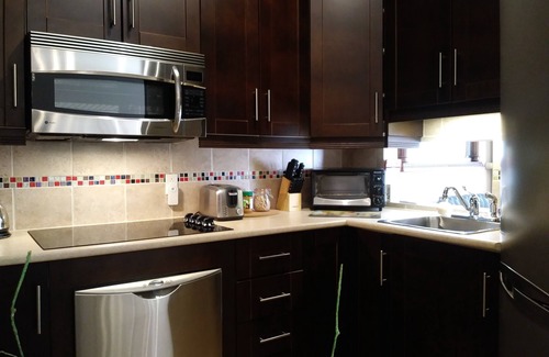 Farnham Apartment | Top-Notch Vieux-Old Farnham Appart Condotel with Breakfast