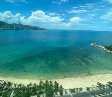 Vinh Hai Apartment | View Biển Hòn Chồng 3 Phòng