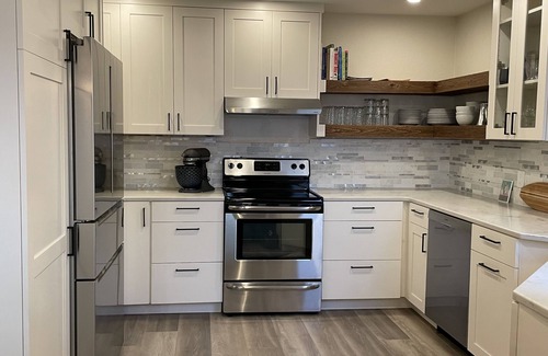 Sunnyslope House | Scenic Home with Pool/Spa Near Leavenworth and Wineries