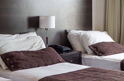 Belgrano Hotel | Unwind at View Hotel BRC: Spa, Breakfast & Family-Friendly