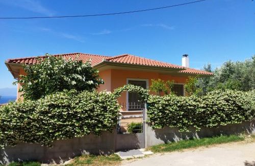 Agria House | Pet-Friendly Getaway at View House - Rated 9.7/10