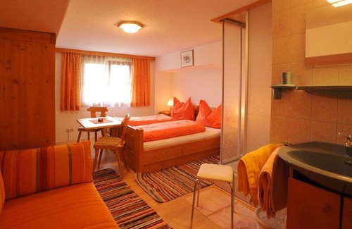 Grosssoelk Cottage | Ocean View Retreat at Kleinsölk - Pension Langbrucker