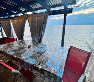 Megalos Prinos House | Relax by the Aegean Sea with Oceanfront Views