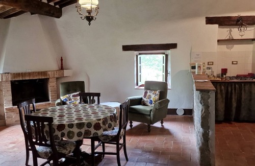 Vivo dʼOrcia Apartment | Relaxing Stay with Monte Amiata Views at Agriturismo La Piaggia
