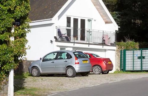 Plymouth House | Riverside Retreat: Pet-Friendly with Private Parking & Views