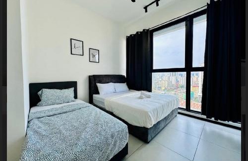 George Town Apartment | Stunning Oceanfront Views of Georgetown in a 4-Star Retreat