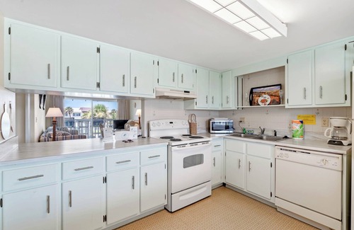 Point East Condo | Oceanview Bliss at Chateau by the Sea 31B - Rated 10/10